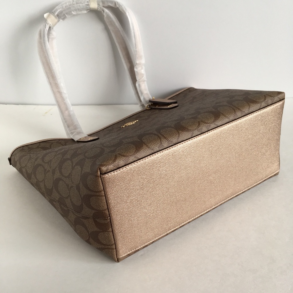 CITY ZIP TOTE IN SIGNATURE CANVAS - Picture 6 of 7